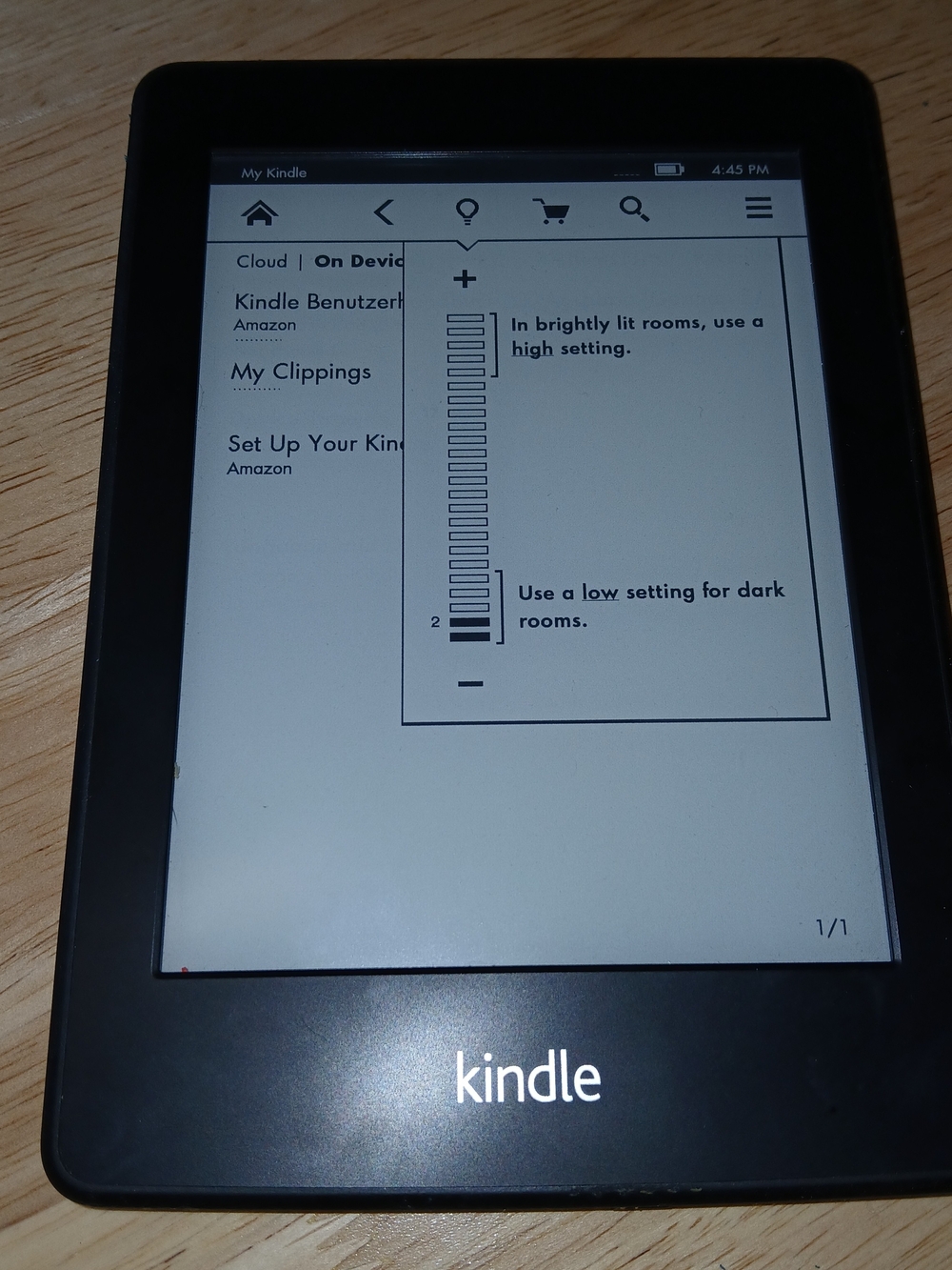 Amazon Kindle Black 5th Gen. e-Reader with Navy Blue Fabric Cover - Picture 3 of 16